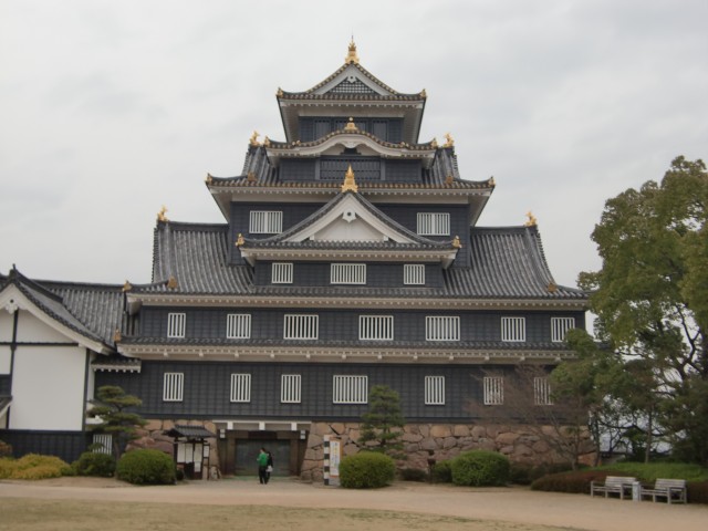 岡山城 | 日本100名城ガイド日本100名城ガイド