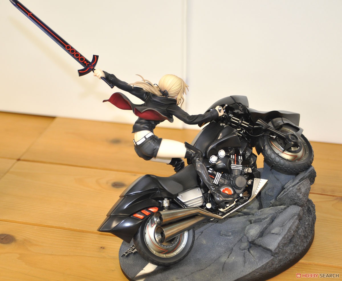 セイバー/アルトリア・ペンドラゴン[オルタ]＆キュイラッシェ