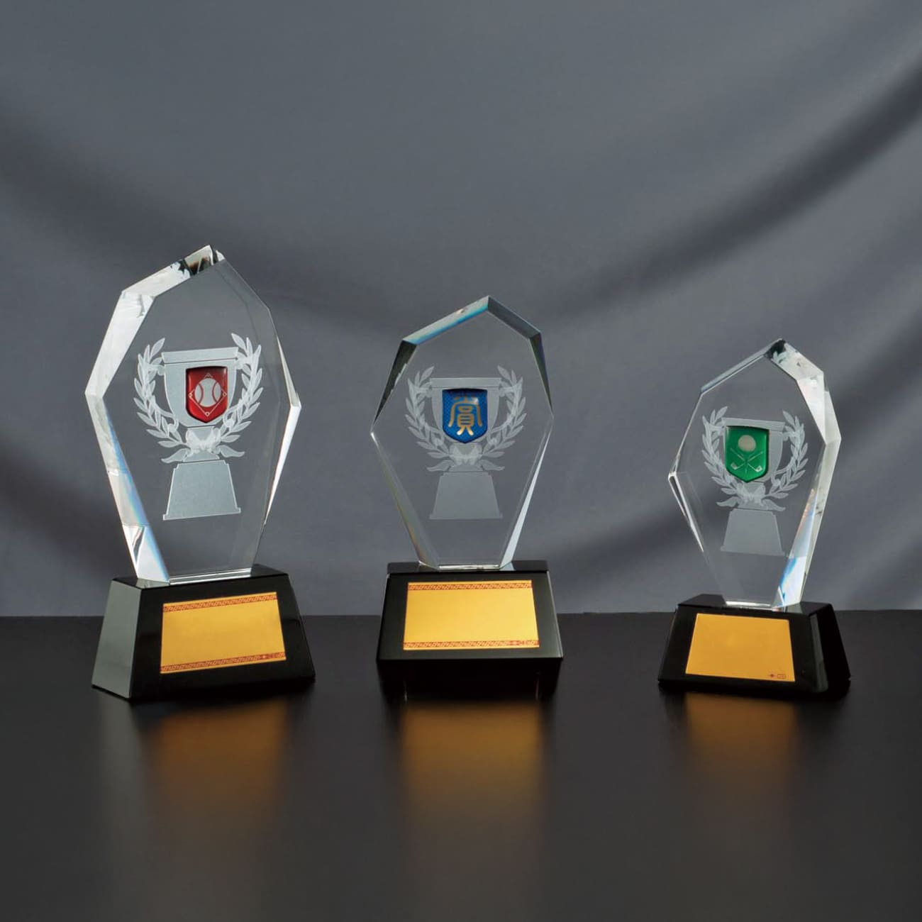 クリスタルトロフィー 85種目から選べる X-584 Aサイズ