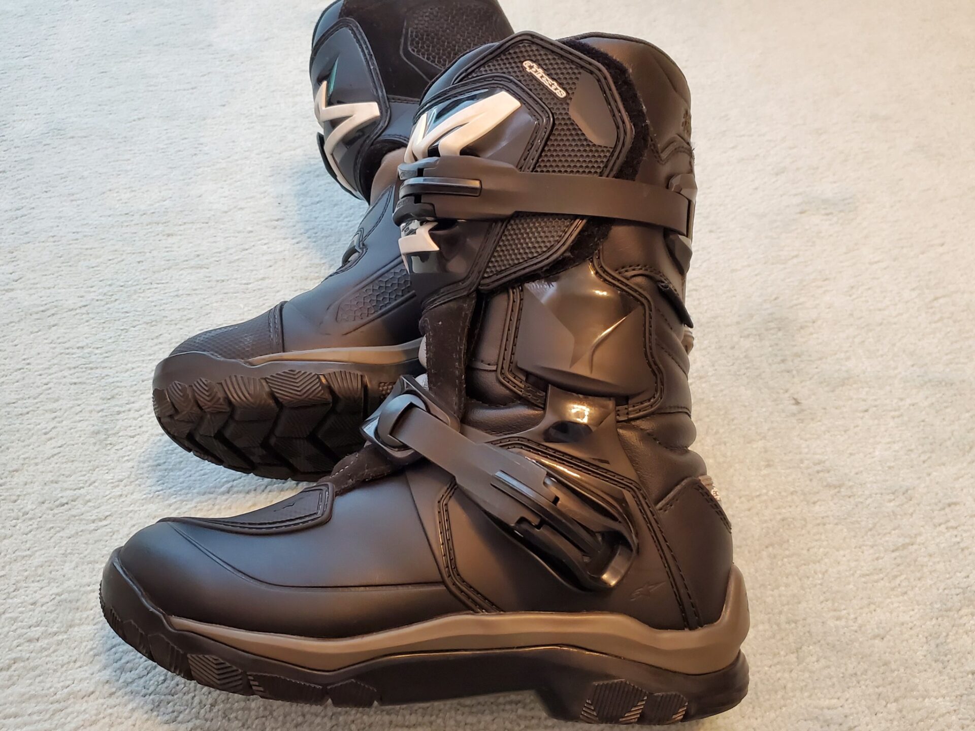 レビュー】Alpinestarsのアドベンチャーバイク向けブーツBelize