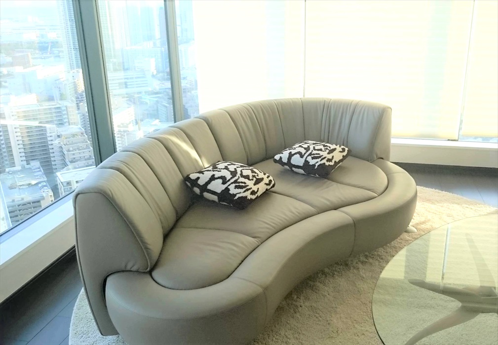 デセデ（de Sede）のソファを分解して自社倉庫でお預かりしました