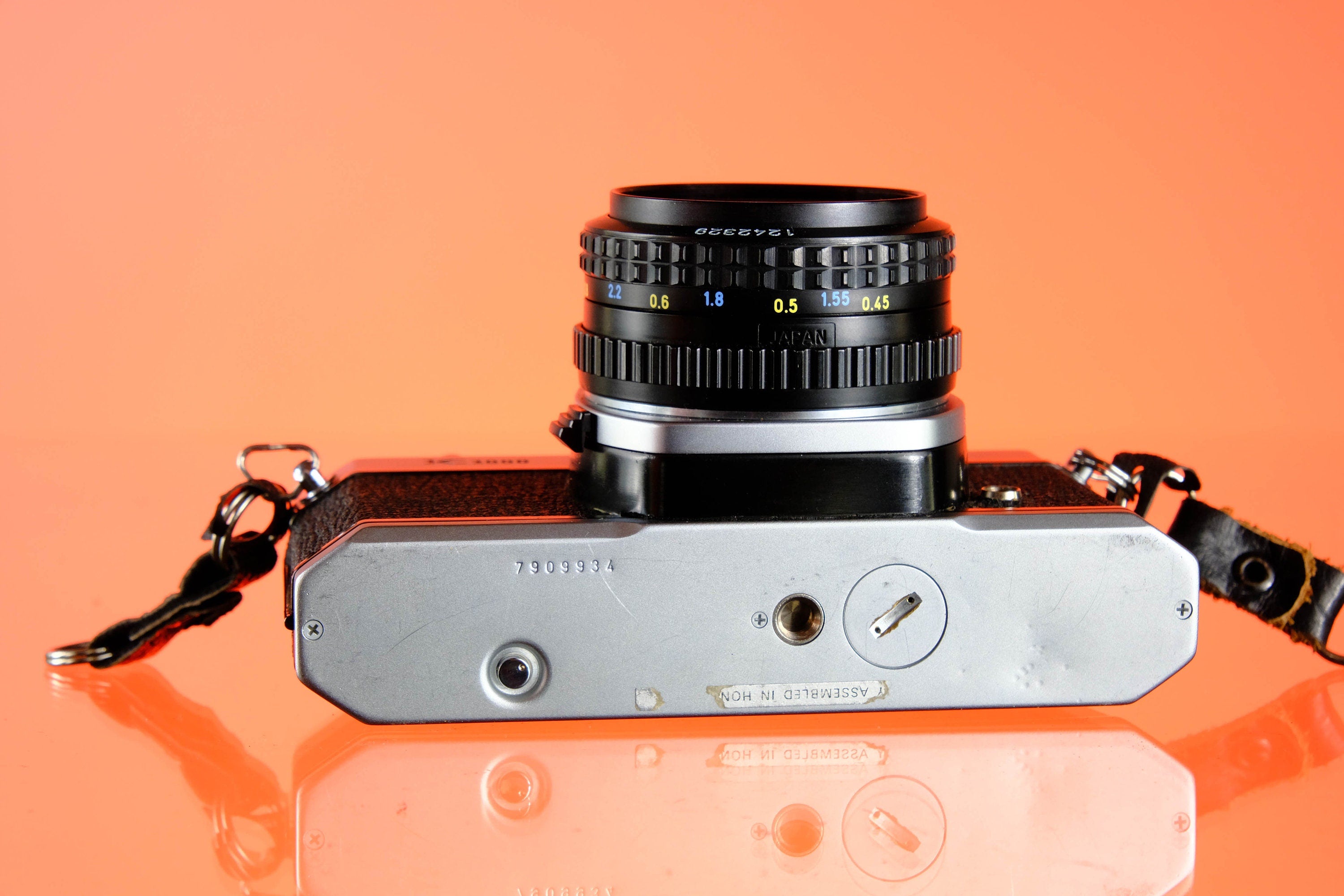 Pentax K1000 SE 35mm SLR Film Camera + A 50mm f/1.7 Lens - EXC