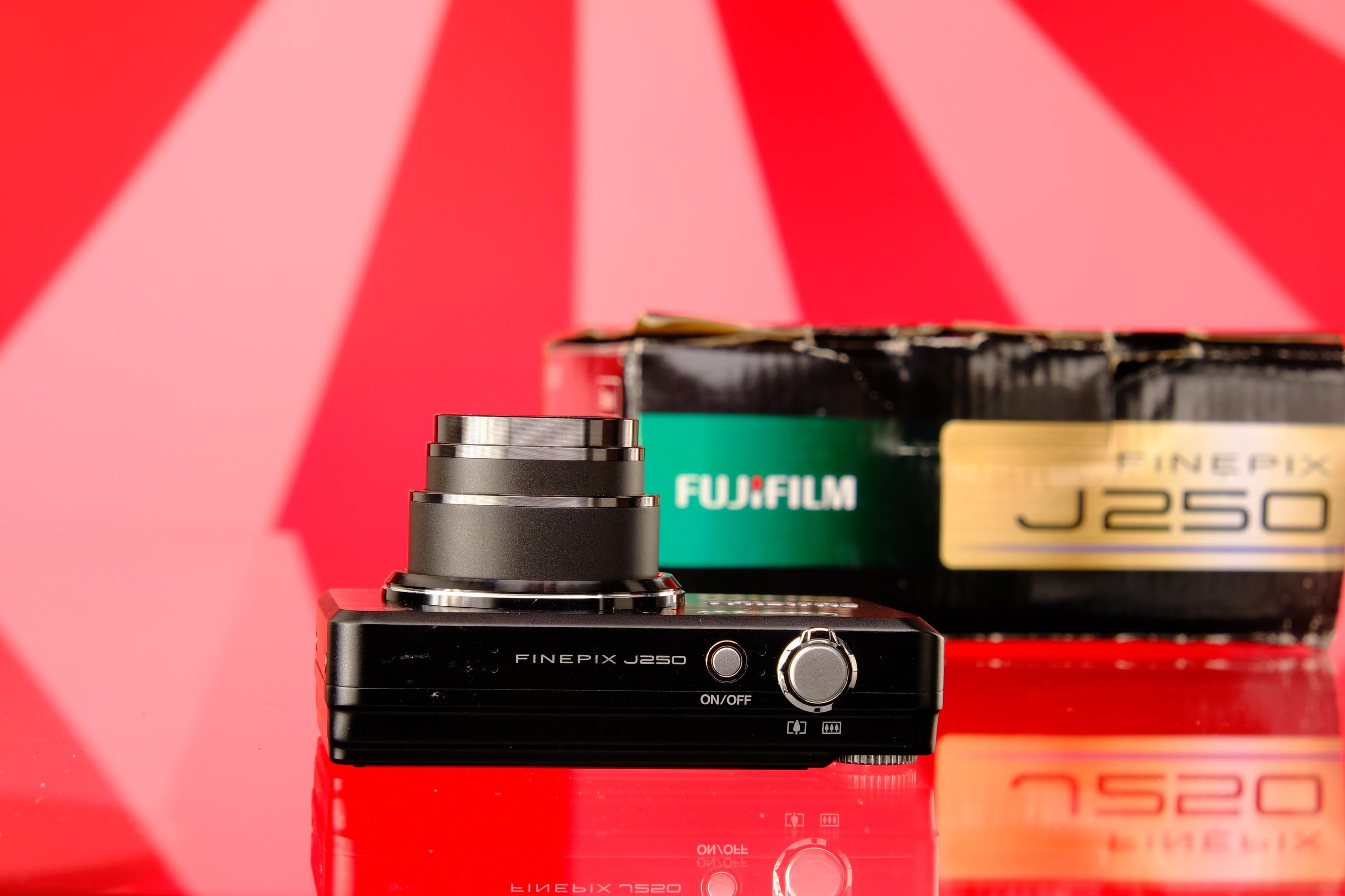 Fujifilm FinePix J250 Compact Digital Camera Digicam Starter Kit