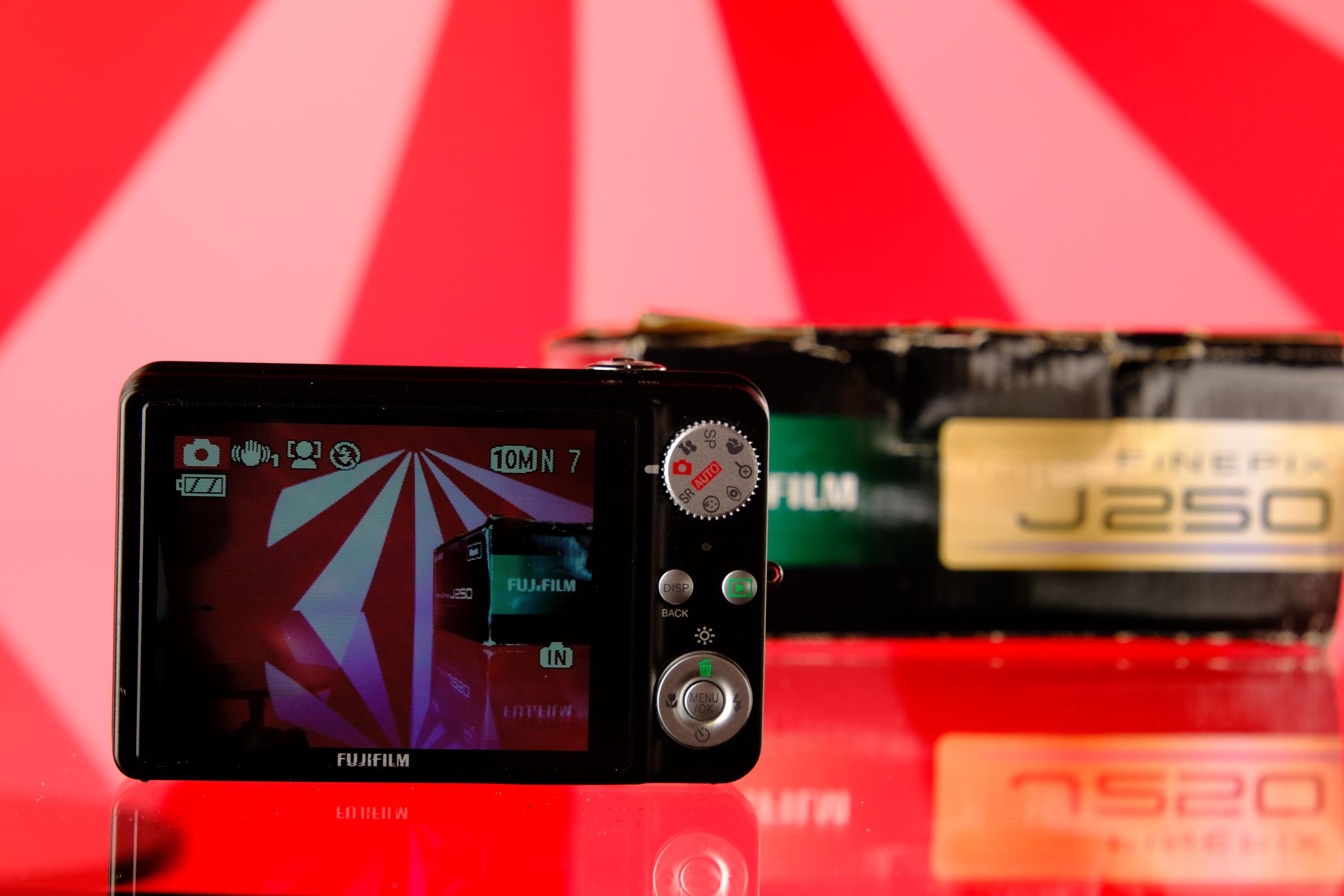 Fujifilm FinePix J250 Compact Digital Camera Digicam Starter Kit