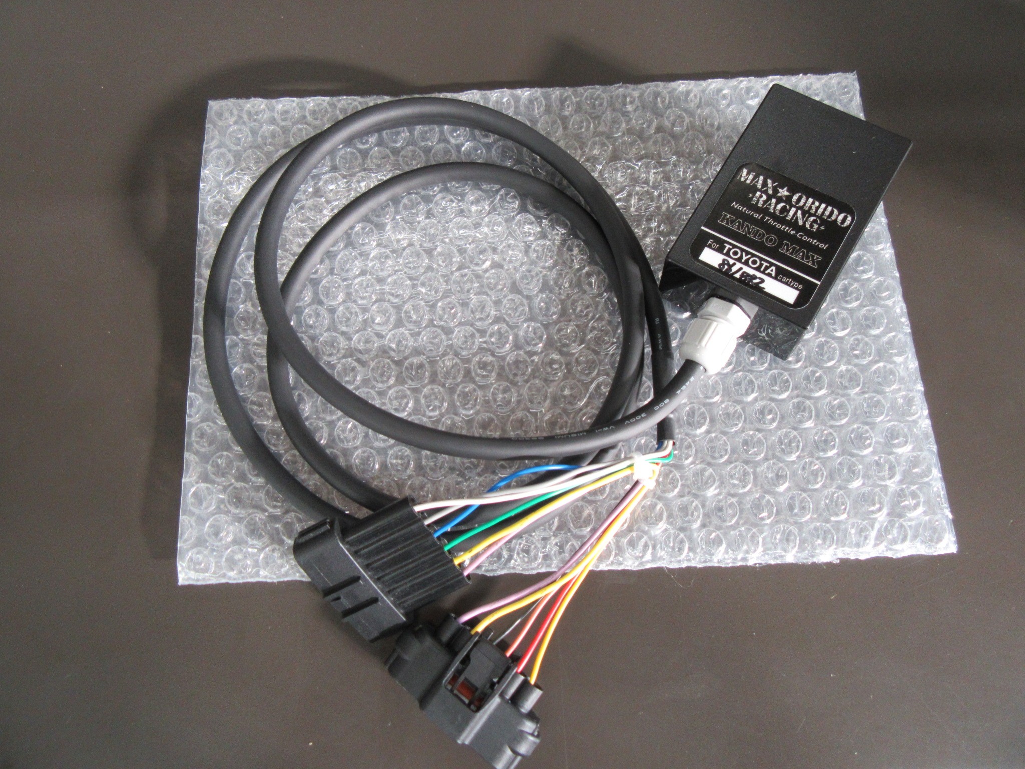 新世代のスロットルコントローラー「感度MAX」を86に取り付け！ | 店長