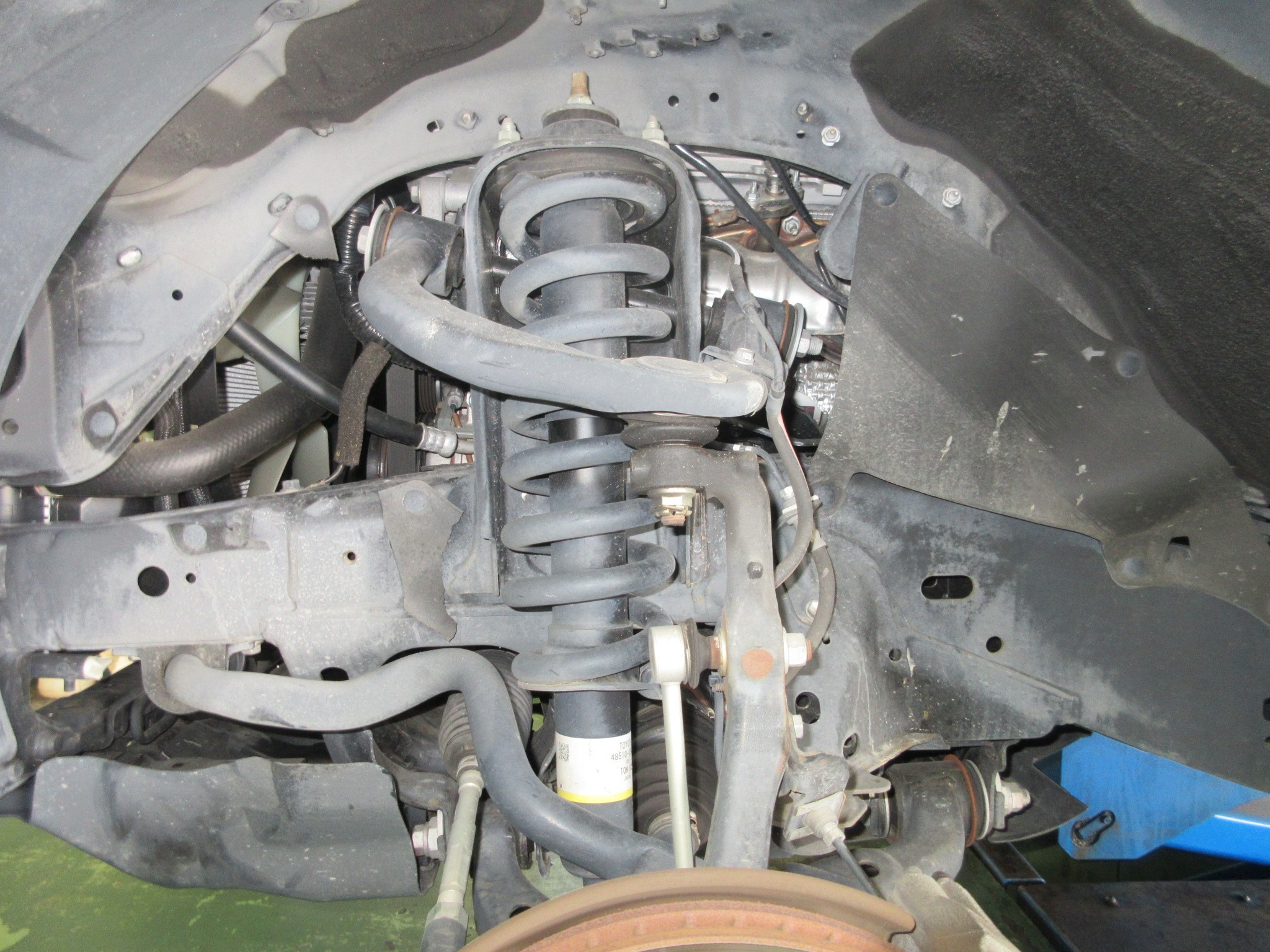 サスペンションキットでリフトアップ＋ラテラルロッドでホーシング位置