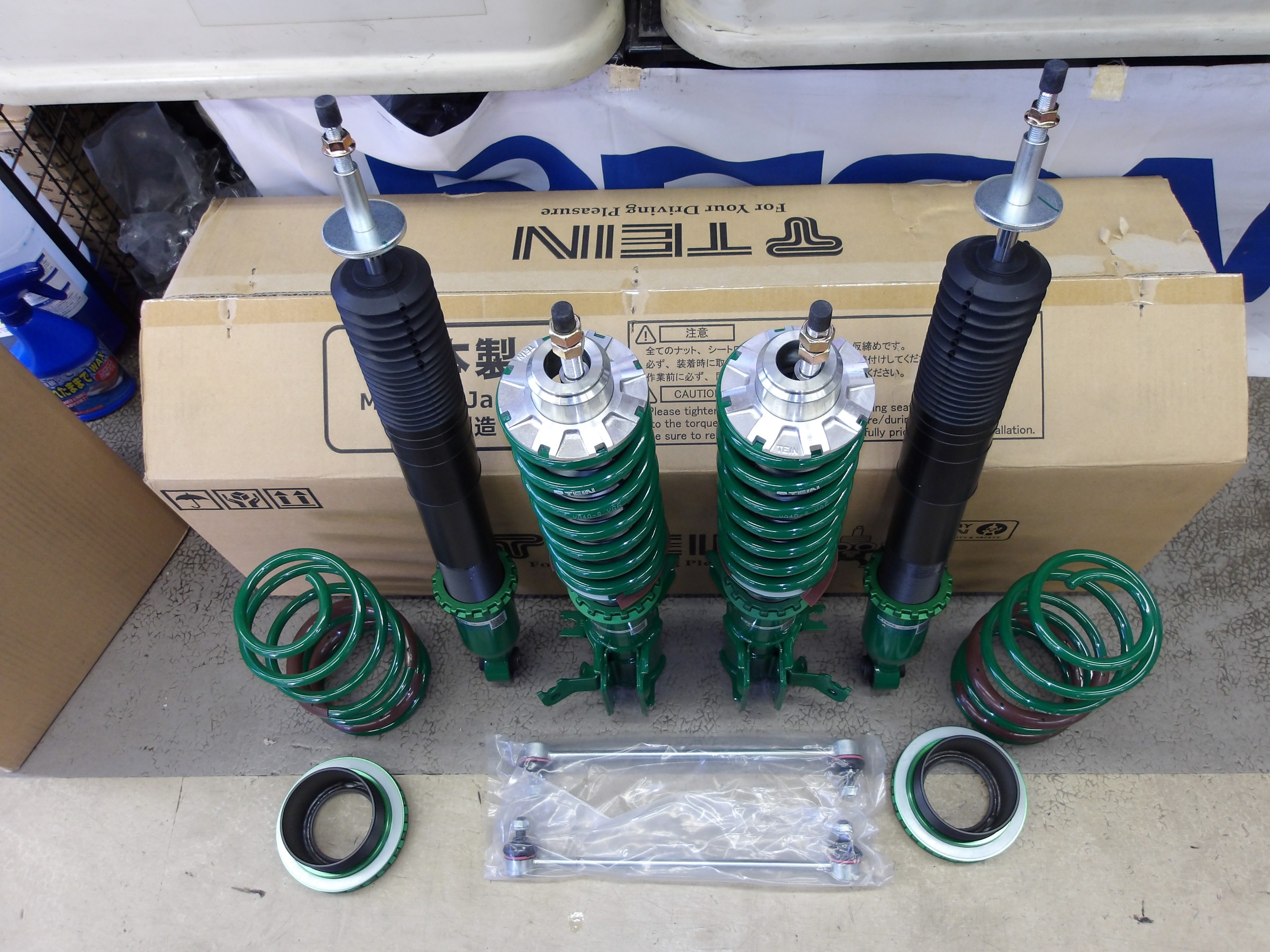 フィットRS（GE8）テイン製車高調「FLEX-Z」装着＆アライメント作業