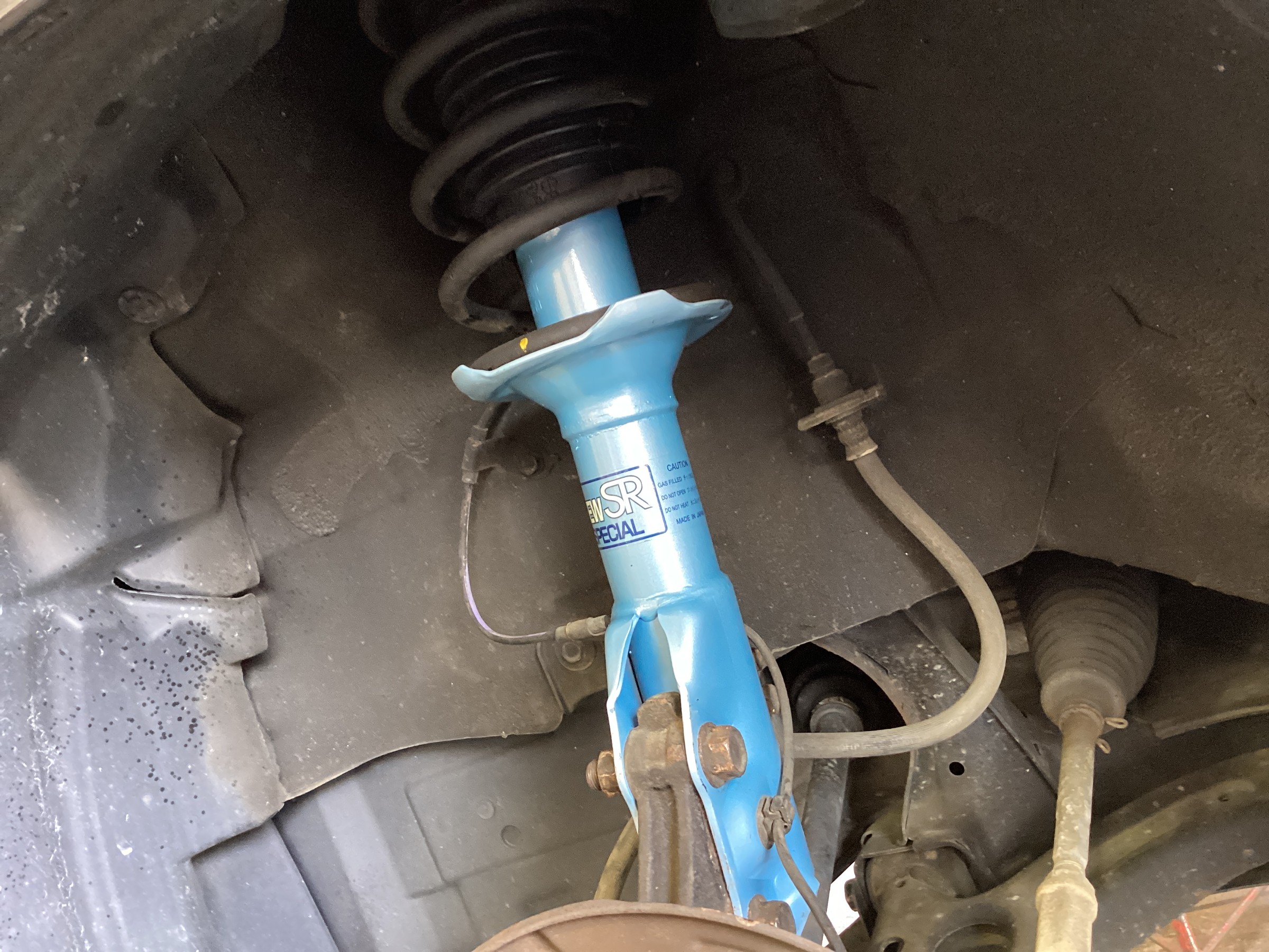 ムーヴ LA100S ショックアブソーバー交換します！ | ダイハツ ムーヴ