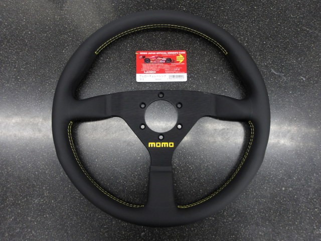 RXｰ7（FC3S）momo製スポーツステアリング「ヴェローチェレーシング：V