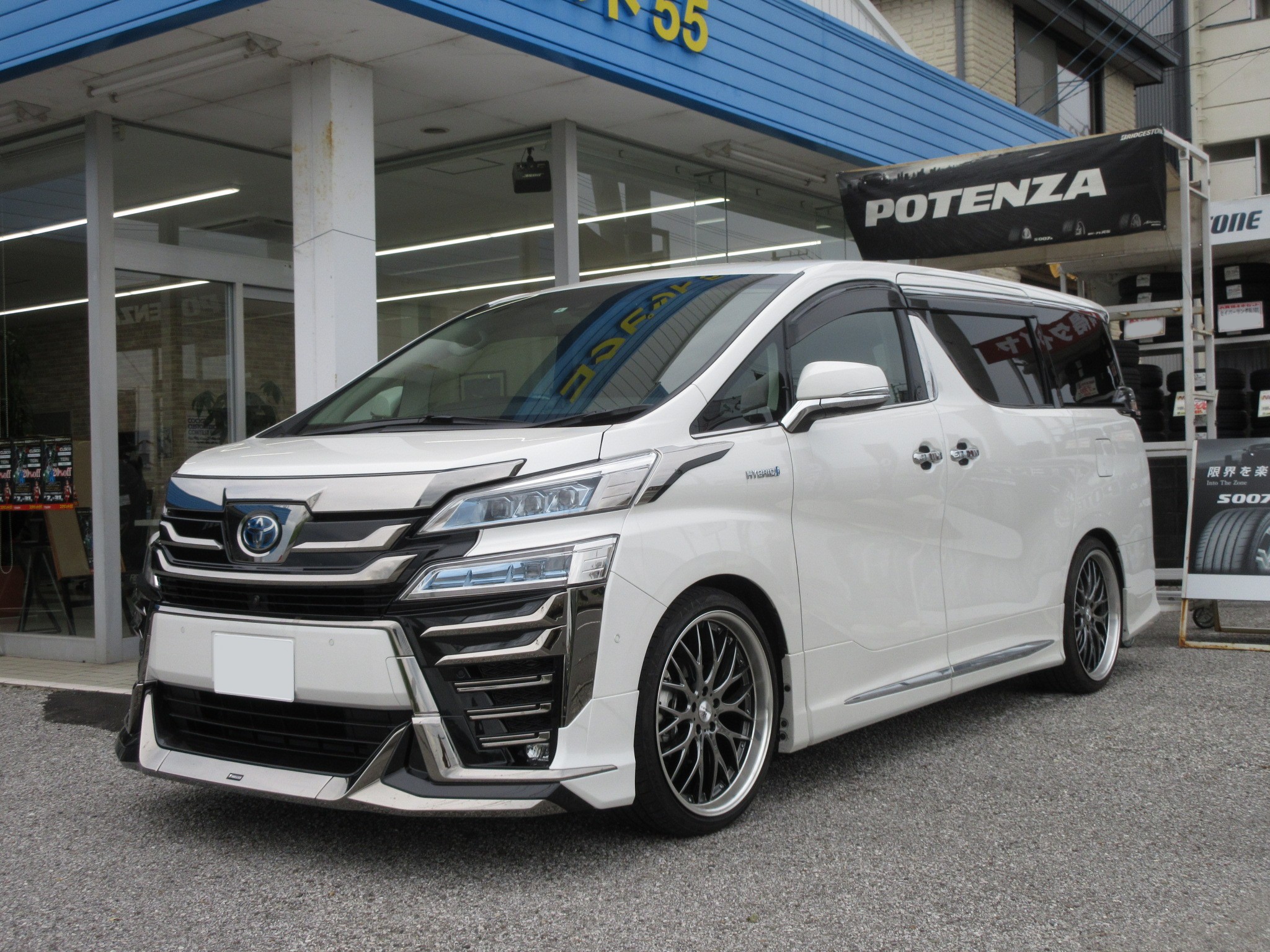 アルファードヴェルファイア30エアサス 30系 アルファード×ヴェル