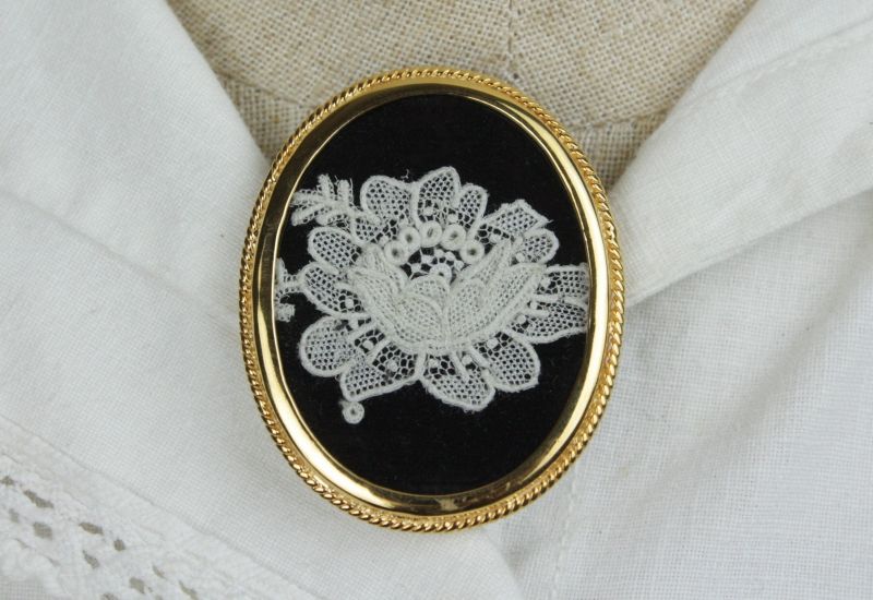 アンティーク ベルギーレース ブローチ(鑑定書付き） Ma-42 北欧雑貨と