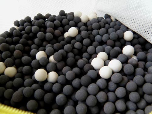 遠赤外線セラミックボール 直径12mm/500g [セラミック＆鉱石本舗]