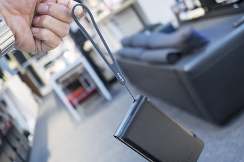 ウォークマンZX300にもおすすめの、キズをつけないストラップ