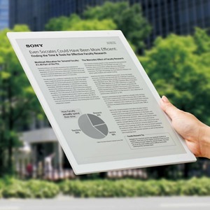 本日発売。ソニーのデジタルペーパー「DPT-RP1」。実機を軽くさわった