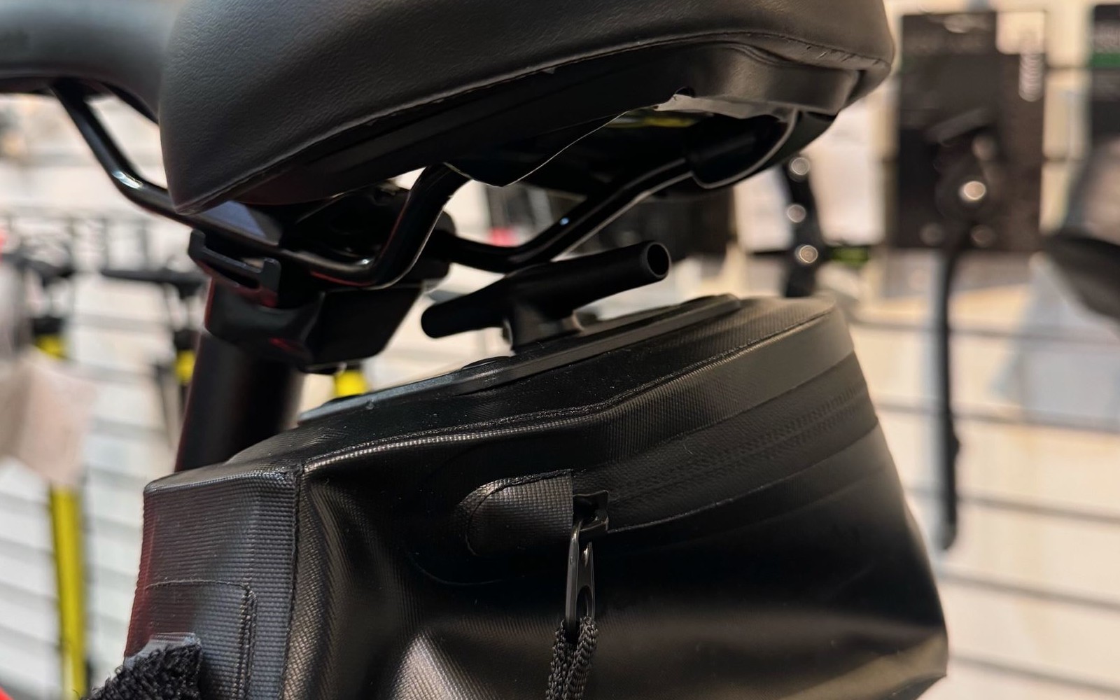 Contain QR Saddle Bagは愛車のお供にピッタリです！ | キャノンデール横浜