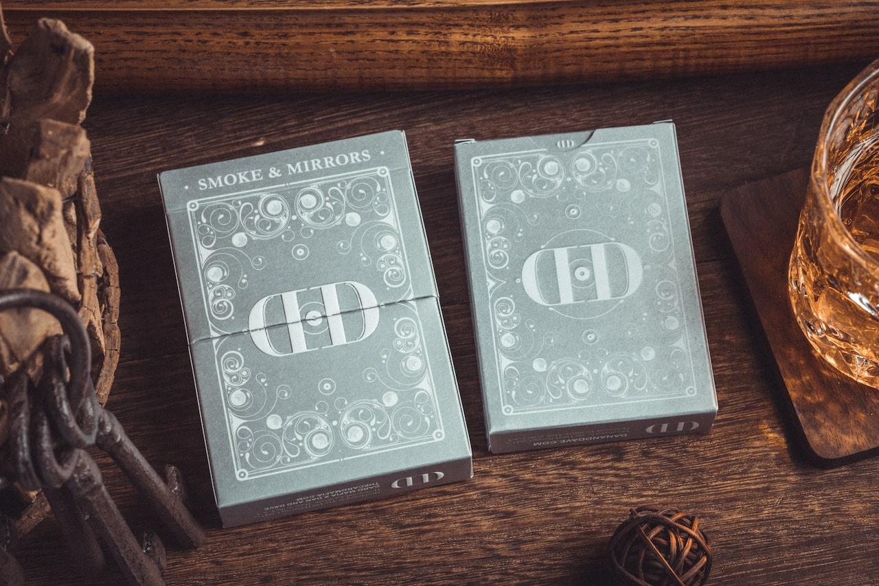 Smoke & Mirrors v8 Silver by Dan & Dave - Card Mafia Playing Cards