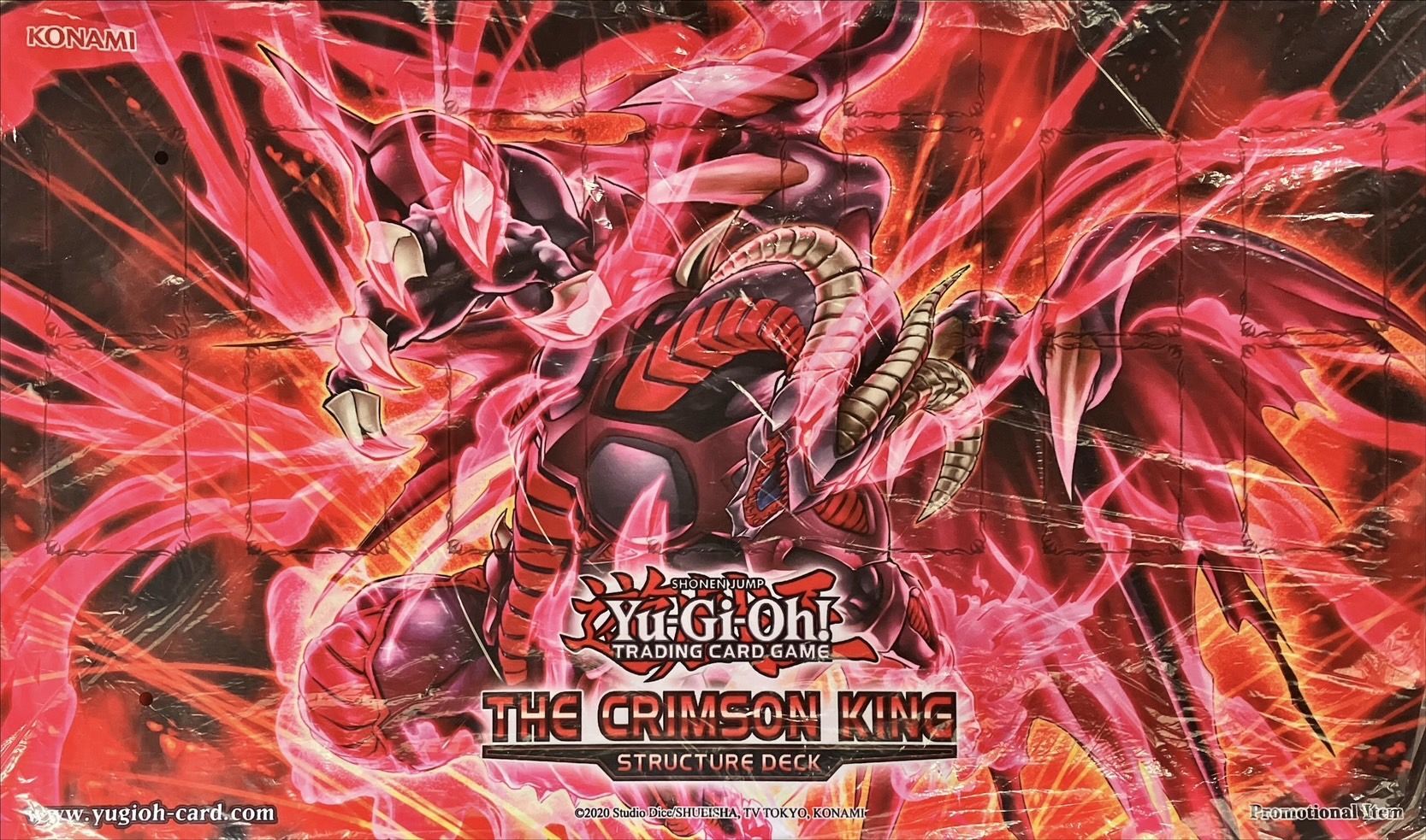 プレイマット『スカーレッドデーモン(王者の鼓動)』【-】{-}《プレイ