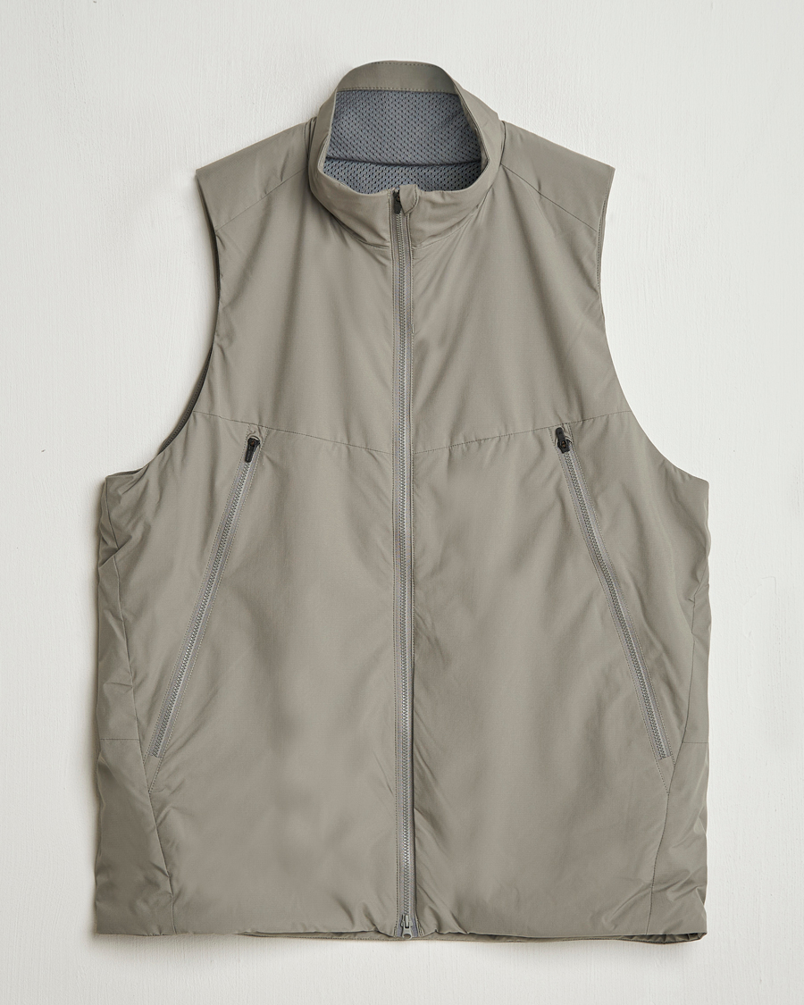 Snow Peak 2L Octa Vest Greige at CareOfCarl.com