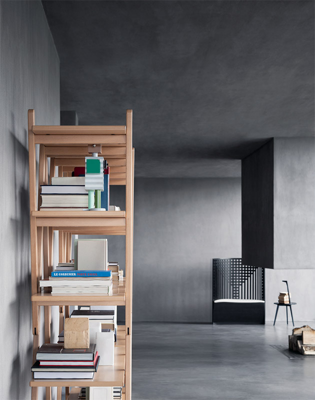 834 CICOGNINO （チッコニーニョ サイドテーブル） Cassina