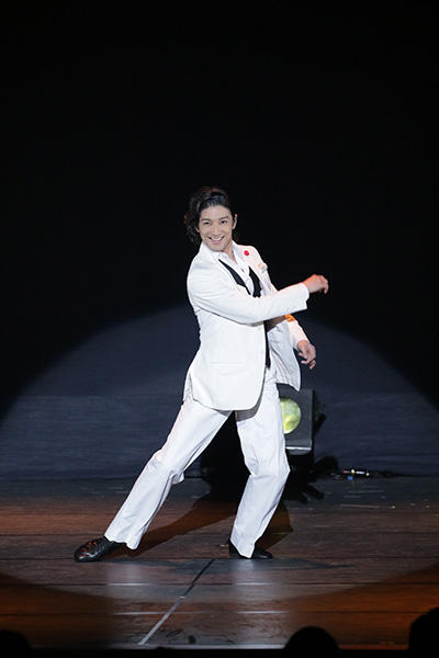 ジャンルの異なる6人のアーティストの卓越した感性を響き合わせた