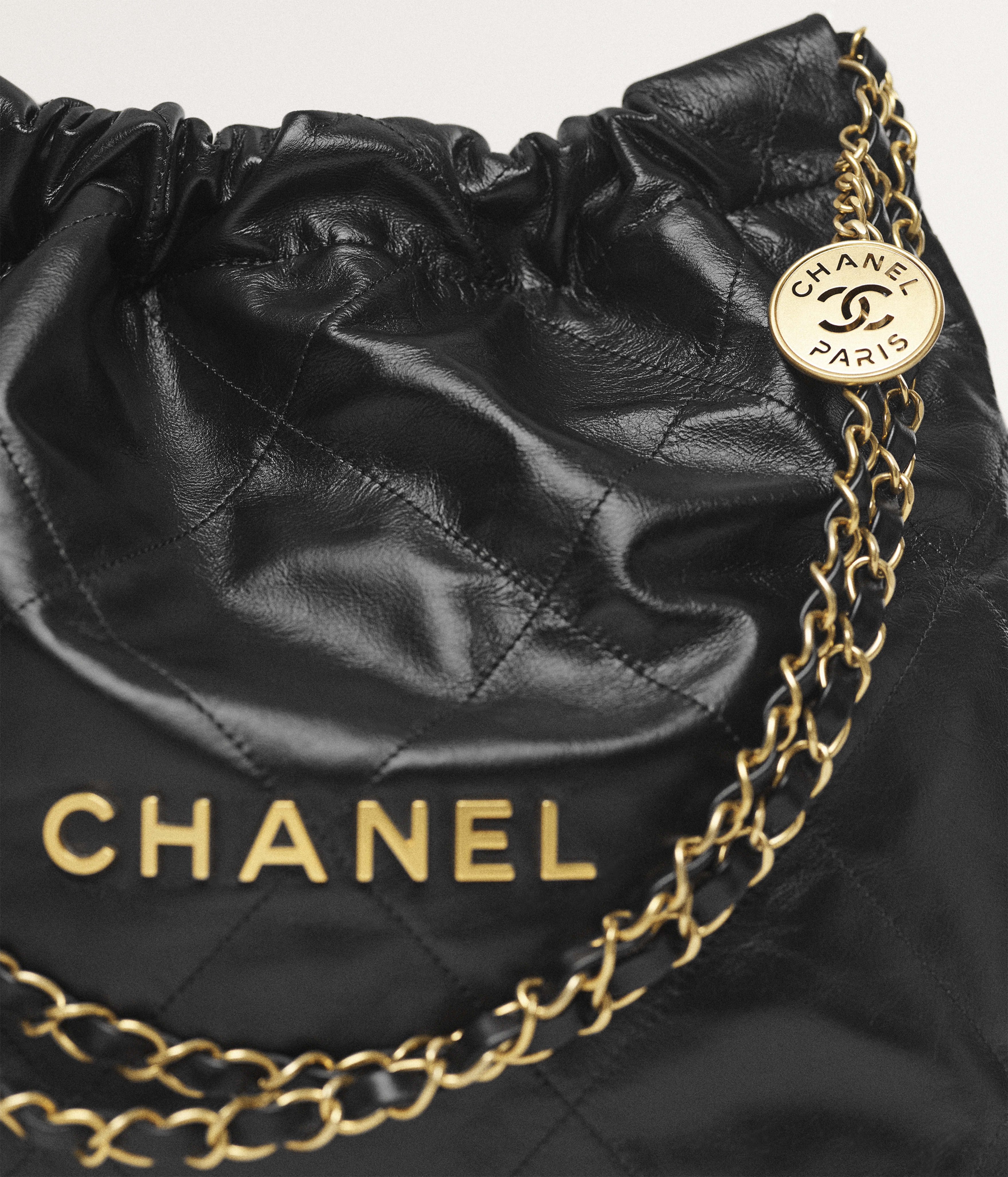 Chanel 22 small handbag, Shiny calfskin & gold-tone metal , black