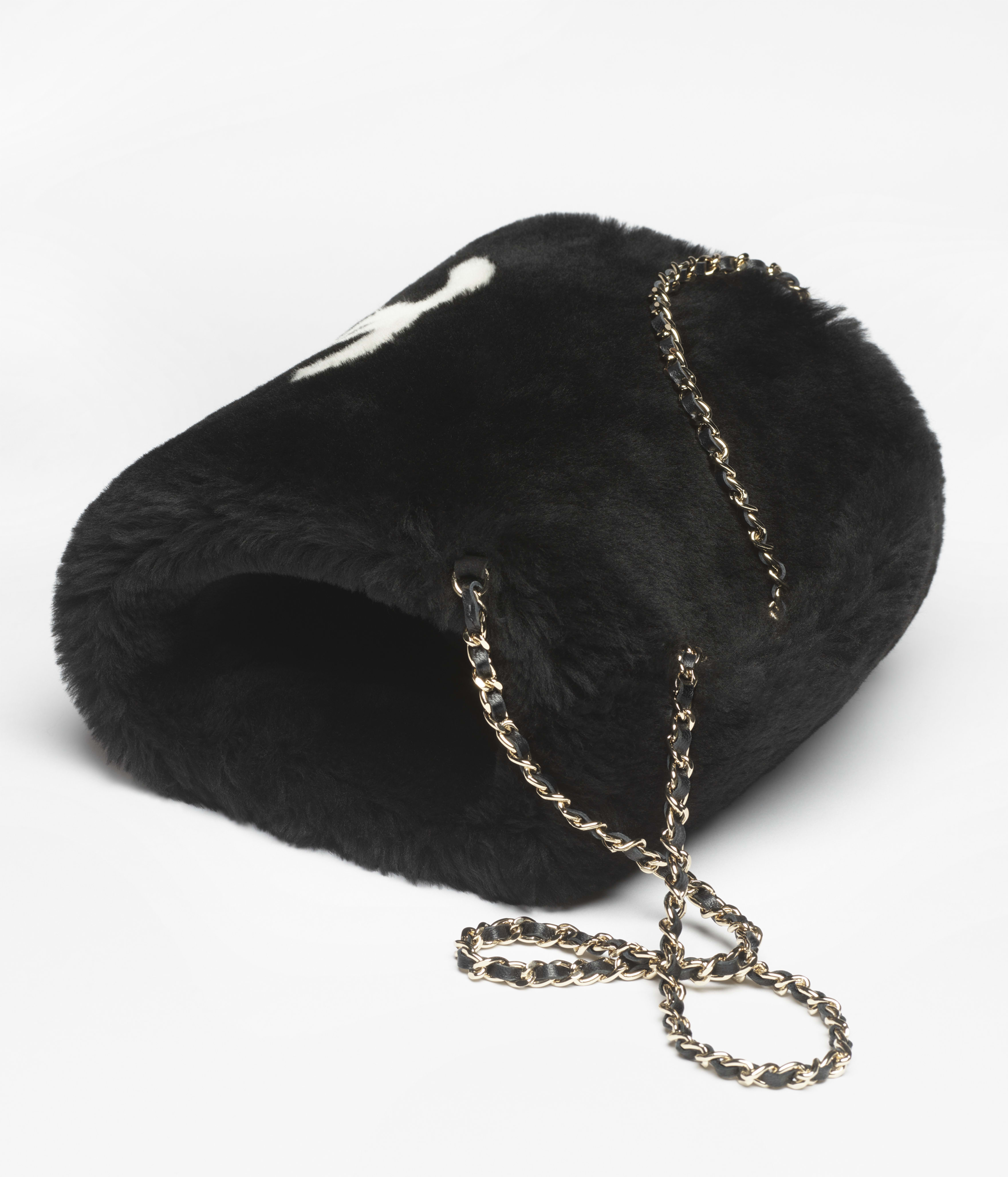 Muff - Shearling lambskin, black & ecru — Fashion | CHANEL
