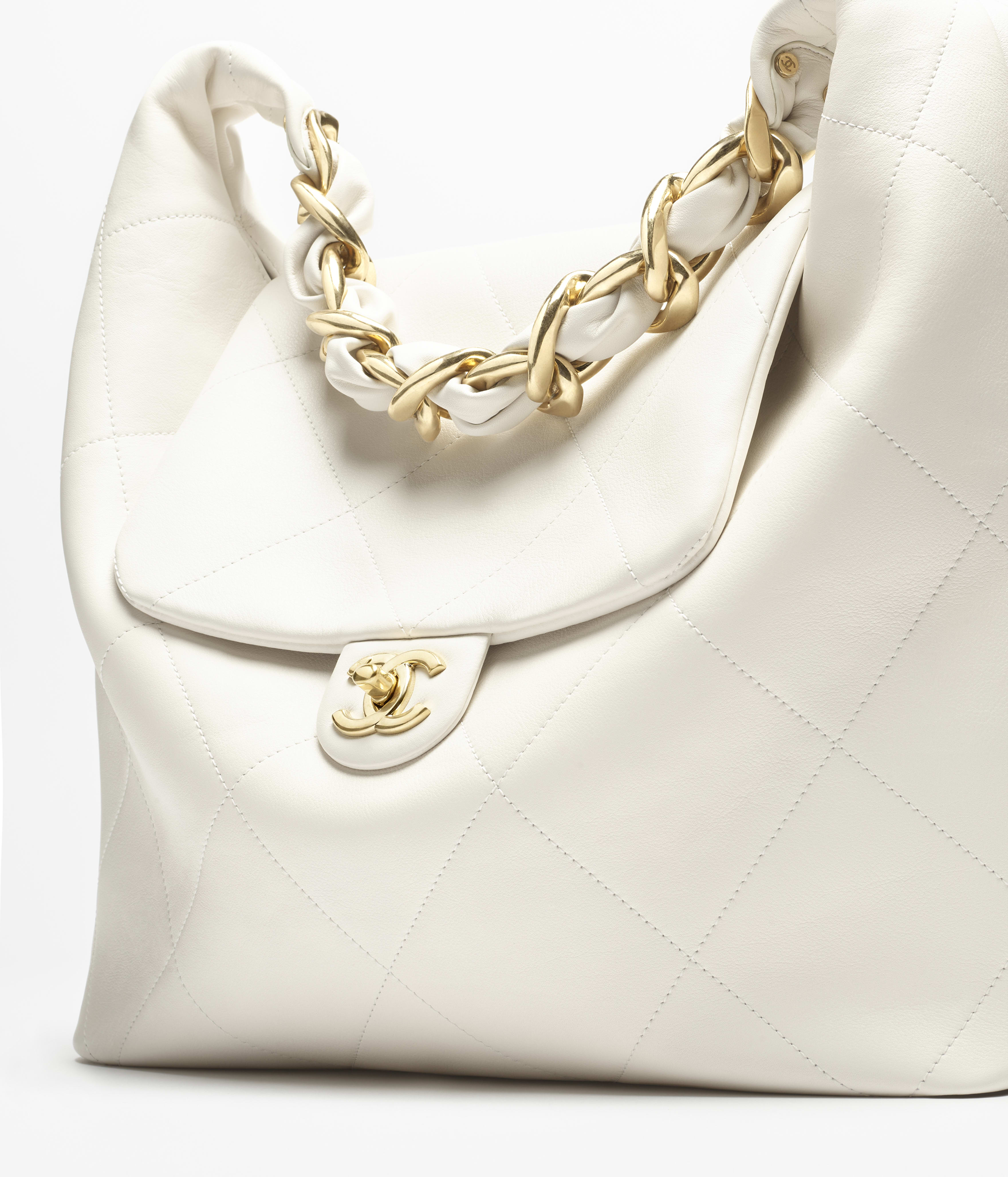 マキシ ホーボー バッグ、シャイニー カーフスキン 、ホワイト