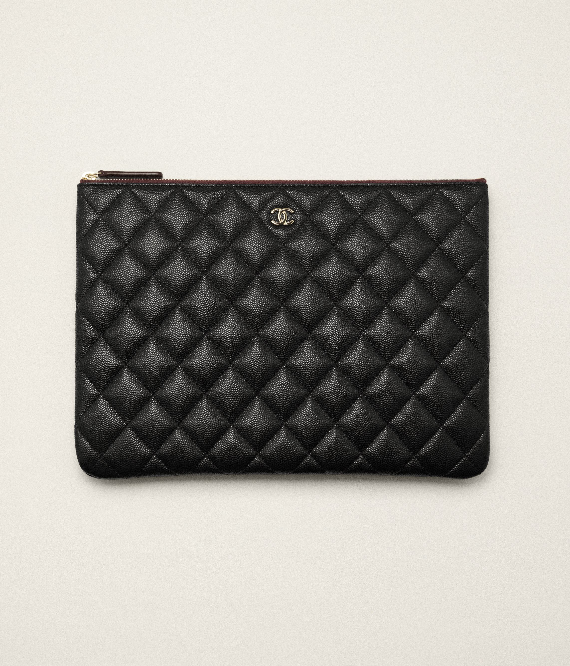 Classic small zipped pouch - Grained shiny calfskin & gold-tone