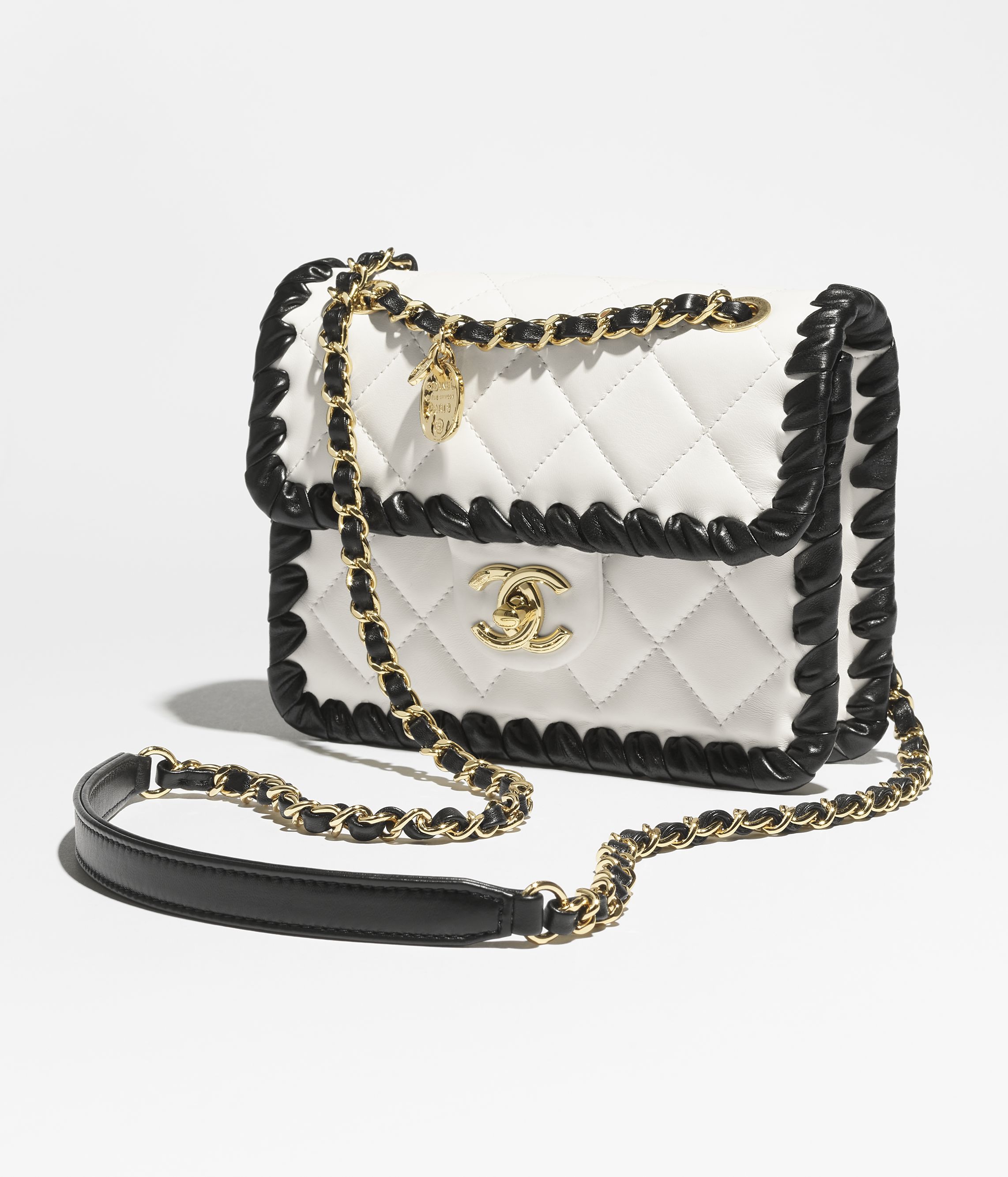 ミニ フラップ バッグ、ラムスキン & ブレード カーフスキン、ホワイト