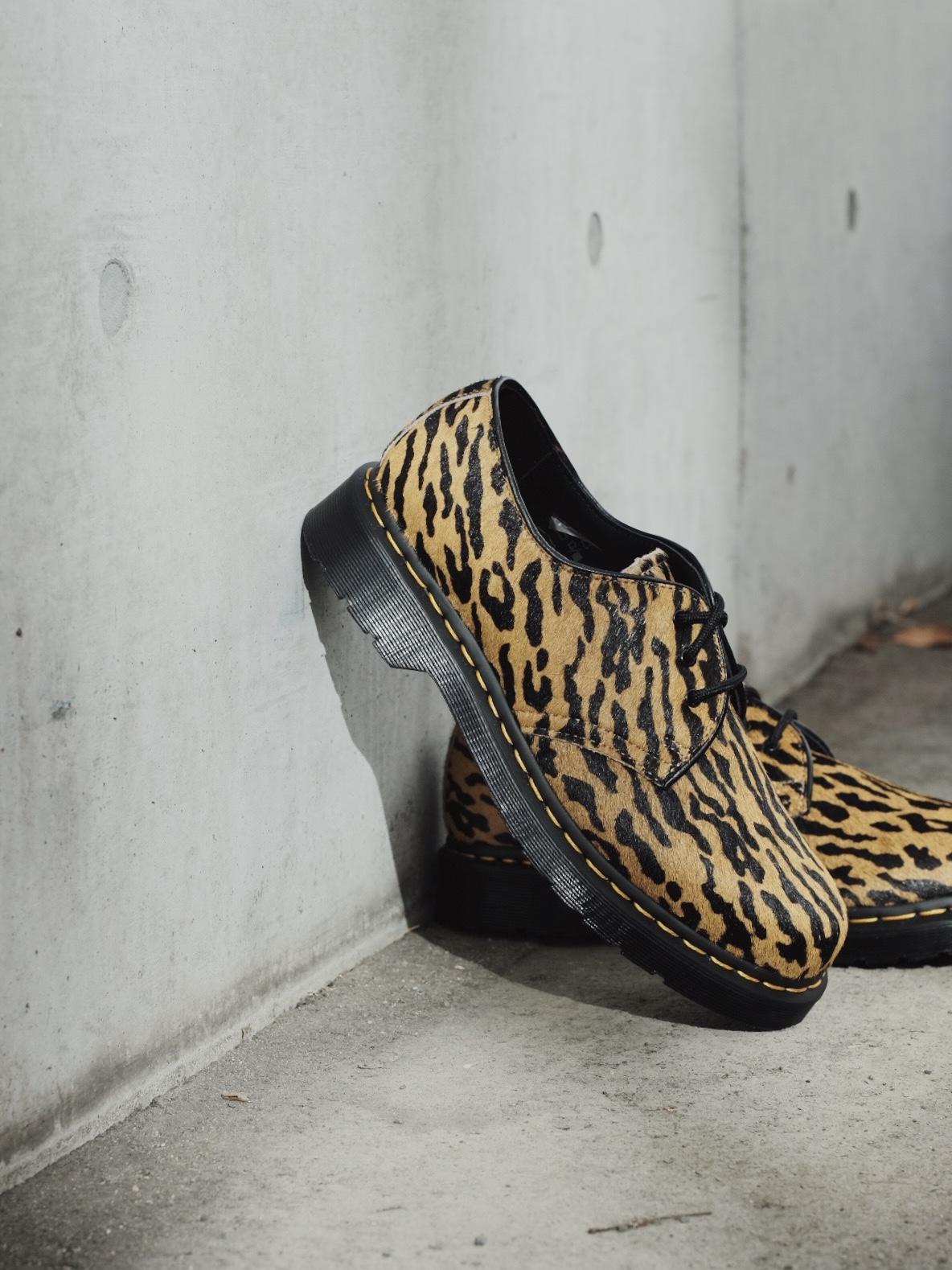 WACKO MARIA × Dr.Martens】 レオパード柄の3ホールシューズ | CIENTO