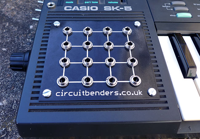 Circuitbenders - Casio SK5 sampler modifications