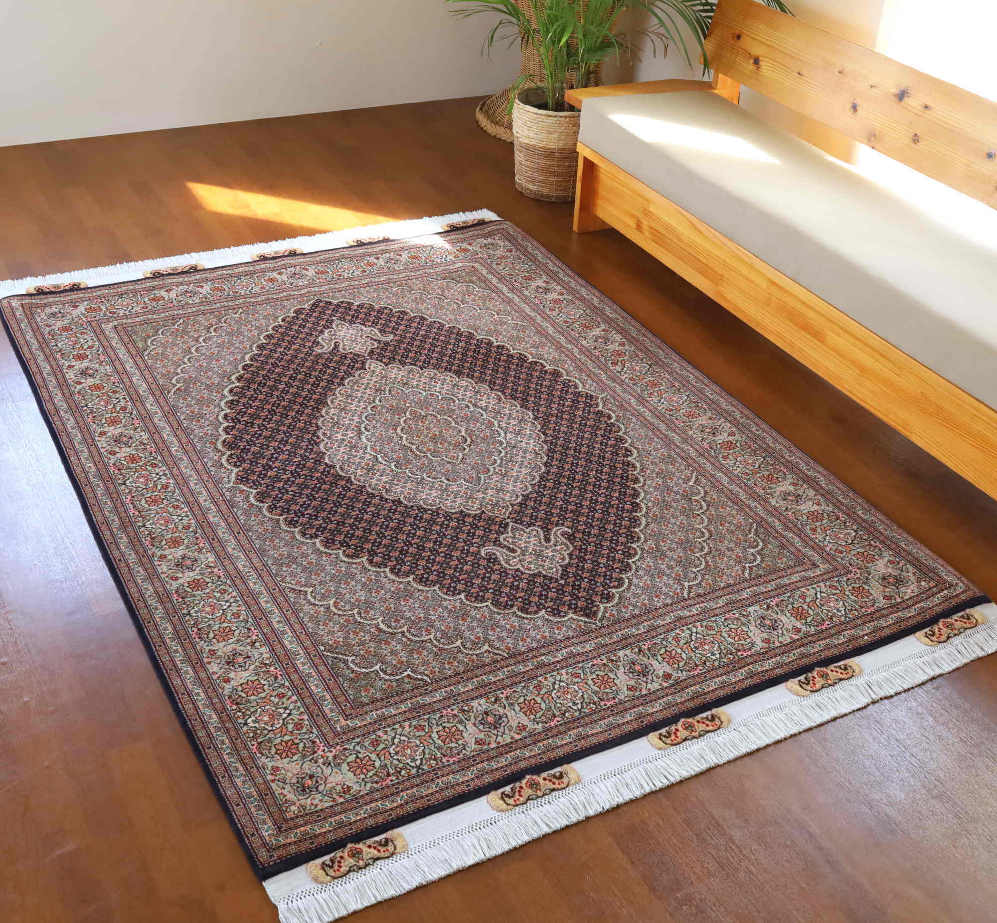 ペルシャ絨毯タブリーズ産マヒ模様 藍色