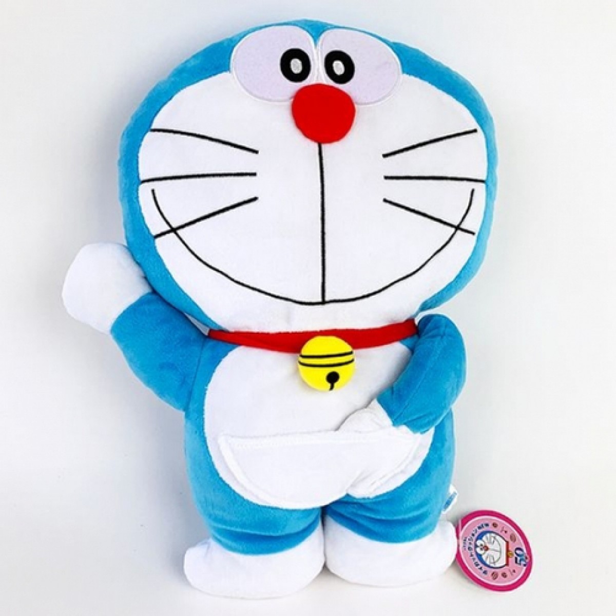 のび太気分になれる！ “道具を出す瞬間のドラえもん”がぬいぐるみ化