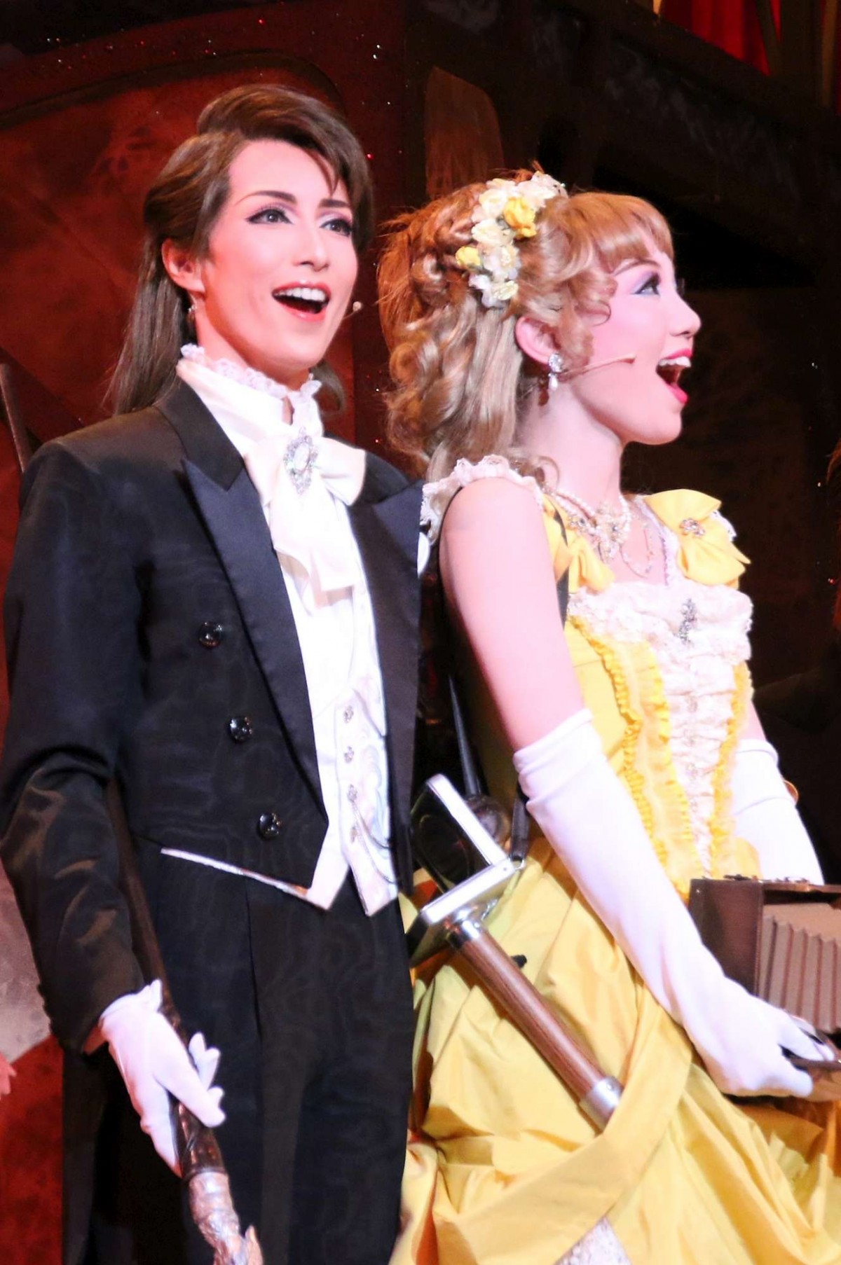 写真）宝塚雪組『伯爵令嬢』新トップコンビが結婚!? 早霧せいなの冗談