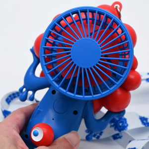 大阪・関西万博「ミャクミャク」のハンディファン発売！ 「熱中症対策