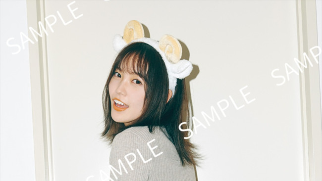 写真）櫻坂46・松田里奈1st写真集『まつりの時間』封入特典、美ボディ
