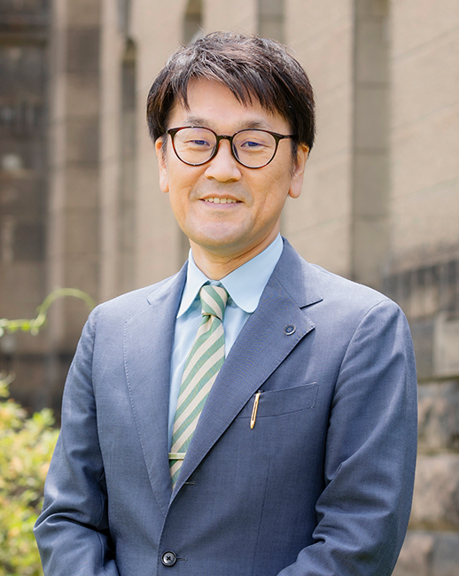 村上 佳雅 | 行政書士法人エニシア