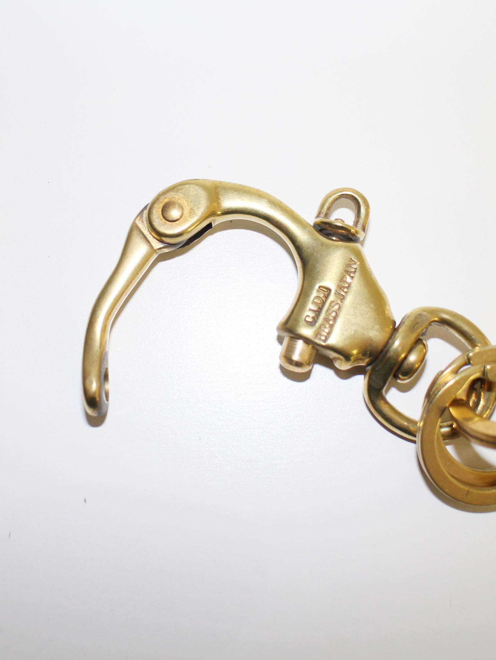 cornelian taurus by daisuke iwanaga - クロコダイルキーホルダー