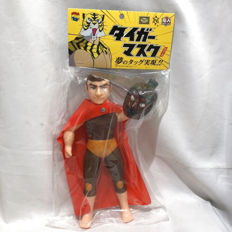 △買取品△ 電人xメディコムトイ タイガーマスク ミスター不動