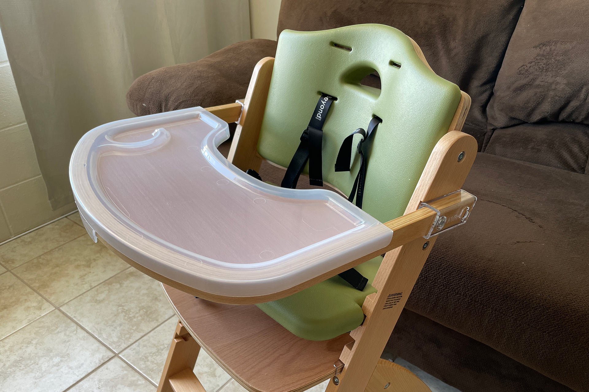 ハワイで子育て：ベビー用ハイチェア（Kids2 Ingenuity と Abiie