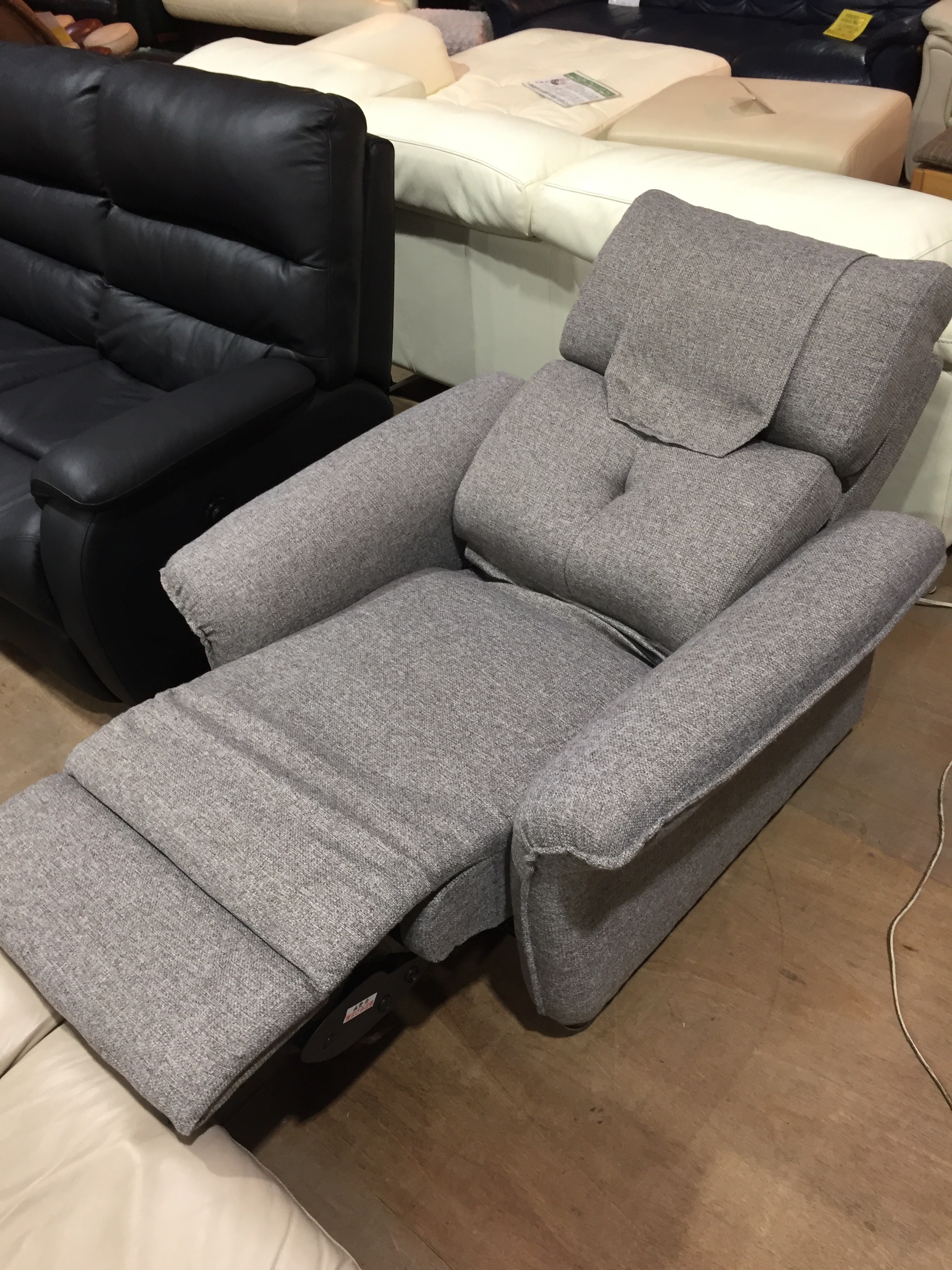 NITORI ニトリ電動リクライニング1人掛けソファ入荷致しました