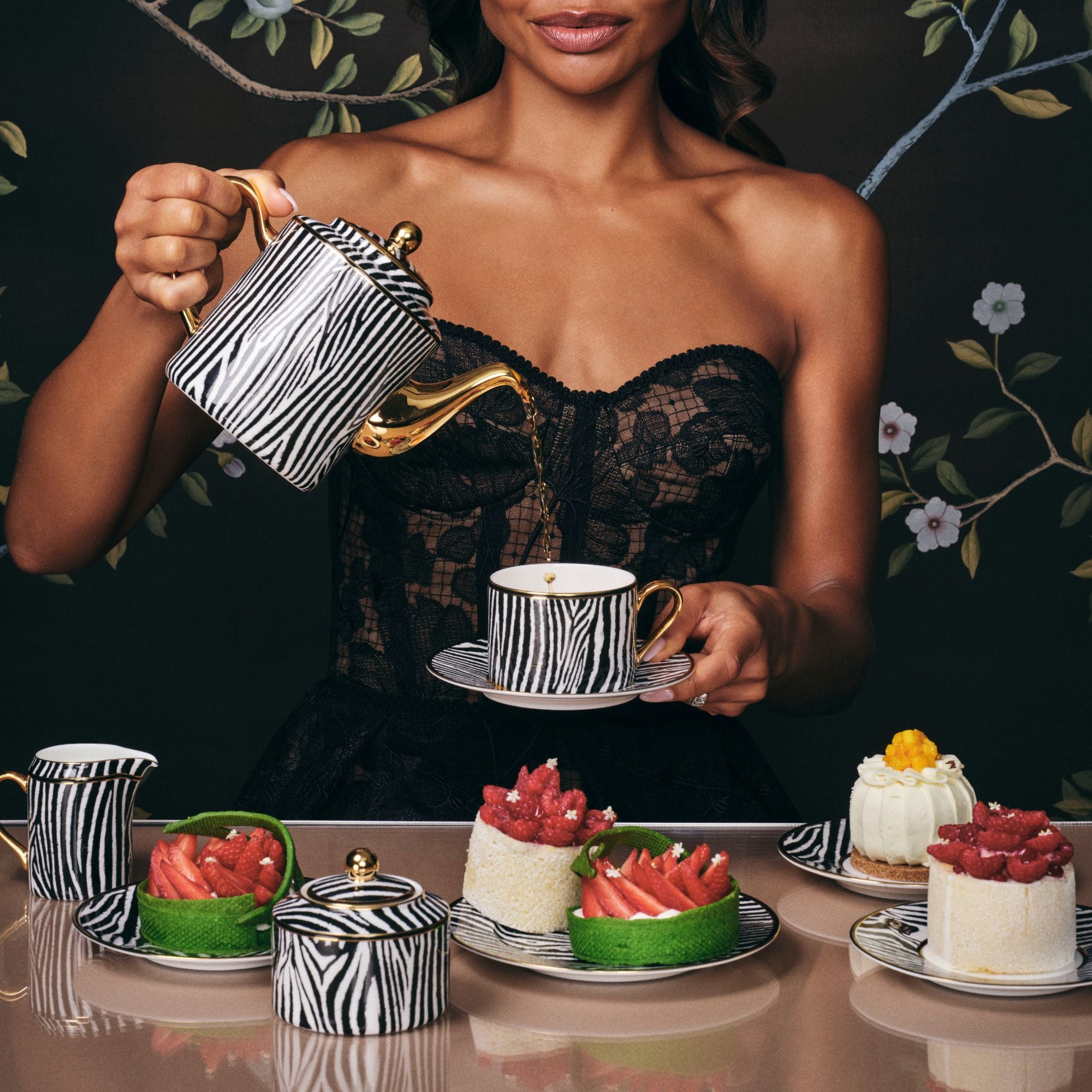 ゼブラ ティーカップ＆ソーサー – Asprey London