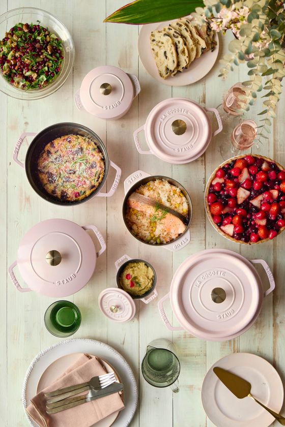 フランス発 クックウェアブランド ストウブから 春らしいピンクの新色