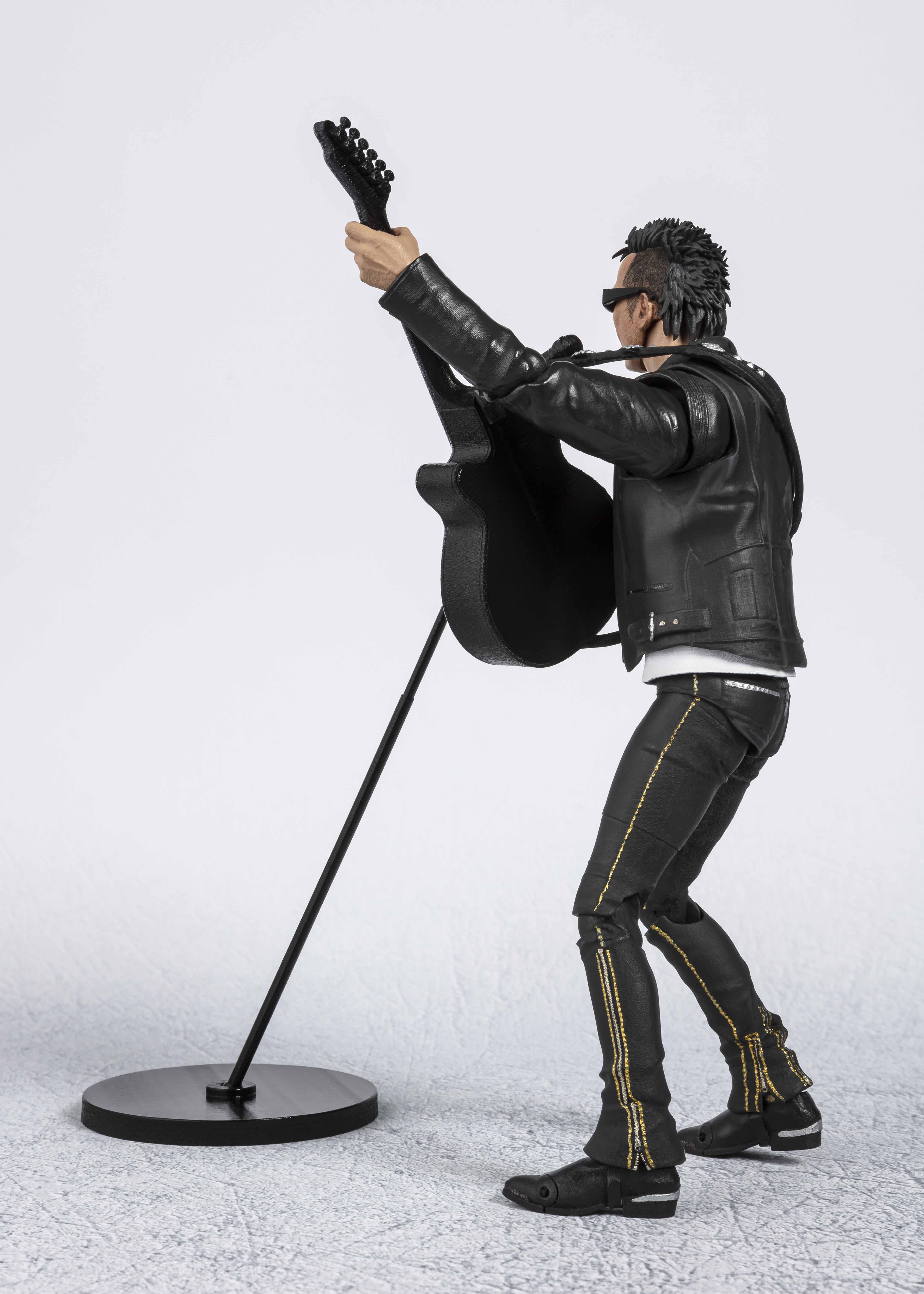 長渕剛デビュー40周年記念 S.H.Figuartsで日本人ミュージシャンを初の