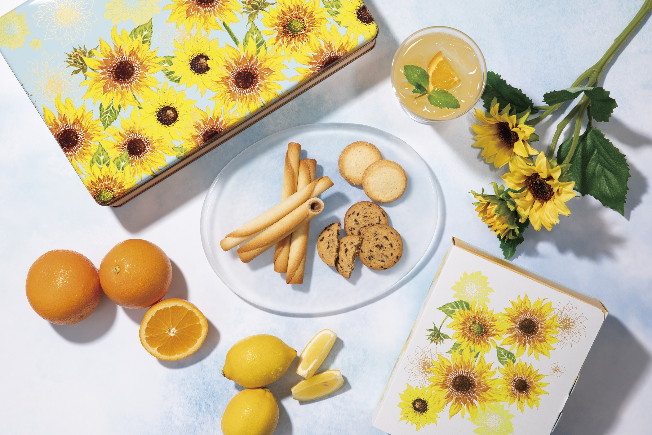 ヨックモックと日比谷花壇がコラボで贈る四季シリーズのギフト 「夏の