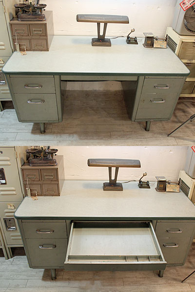 antique & Vintage furniture at's(アッツ)□ / インダストリアル