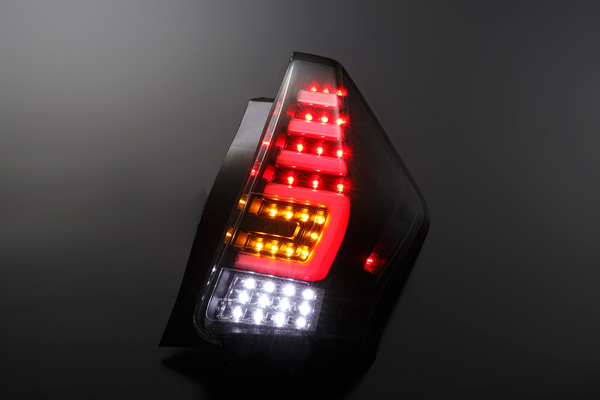プリウスα40系用LEDテールVer.2 REVIER(レヴィーア)｜PRIUSα Online