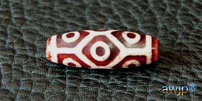 小さい九眼天珠 大きい九眼天珠 | チベット天珠専門店 awjp