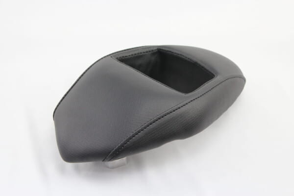 DKS ZX6R (19-23) 穴あき スタント用 リアシート｜AxxL