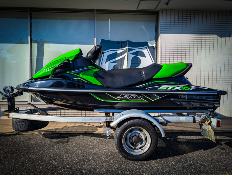 カワサキ JS-STX-15F ロングセラーモデルで人気の STX-15F 中古艇